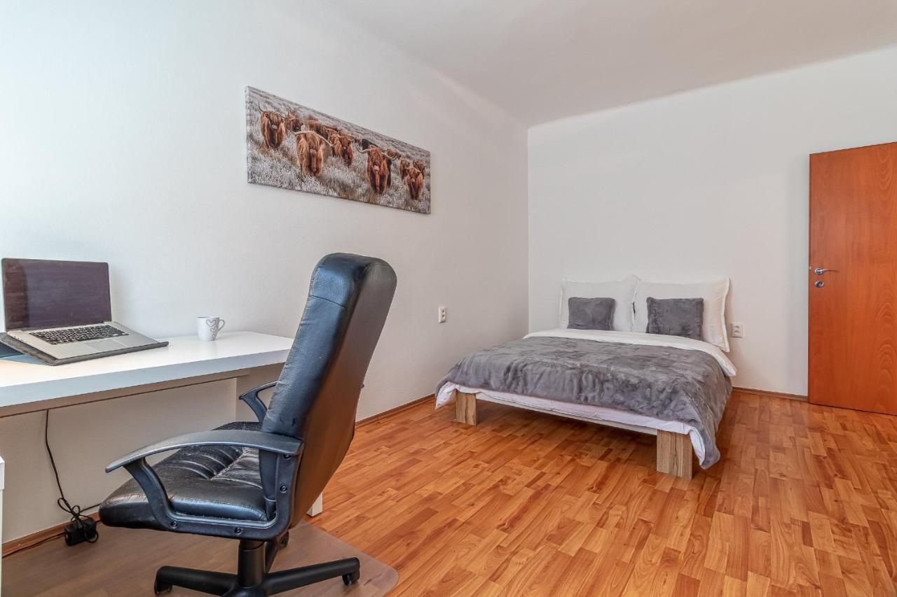 Cosy Flat Close To Central Братислава Екстер'єр фото