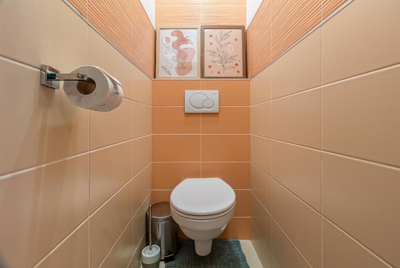 Cosy Flat Close To Central Братислава Екстер'єр фото